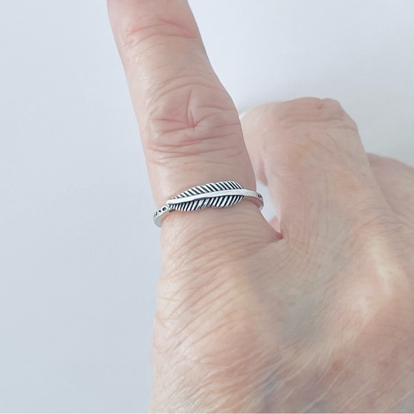 ❤️TOP SELLER❤️Sterling Silver Little Bird Feather Ring, Angels Wing Rings, Birds - Picture 3 of 14